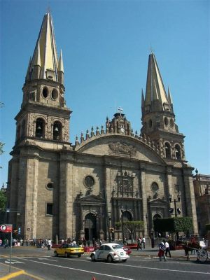  Catedral Metropolitana de Guadalajara: Biểu tượng lịch sử và kiến ​​trúc ngoạn mục của Mexico!